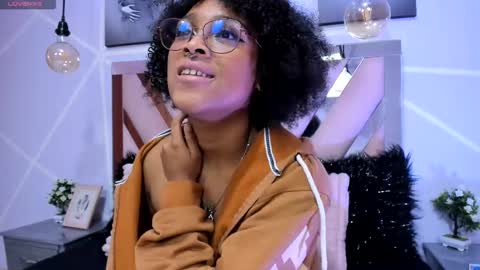 elit noa online show from March 5, 2025, 10:43 pm