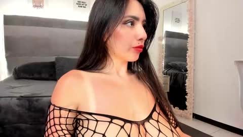 Elizabeth  online show from March 12, 2025, 4:13 pm