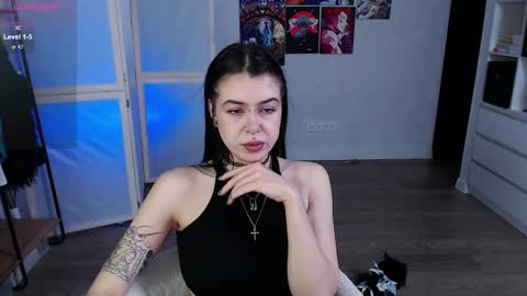 Snapshot of eliza_benet_ chatting on January 26, 2025, 4:30 pm Ari online show from January 26, 2025, 4:30 pm