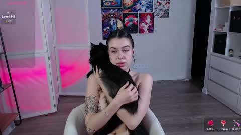 Snapshot of eliza_benet_ chatting on February 7, 2025, 6:24 pm Ari online show from February 7, 2025, 6:24 pm