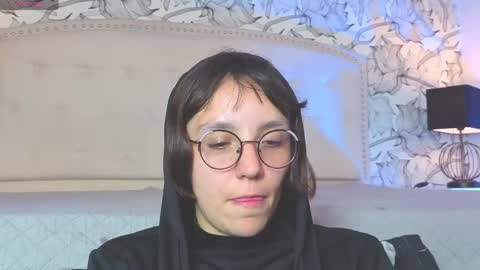 Eliza online show from April 21, 2026, 1:42 am