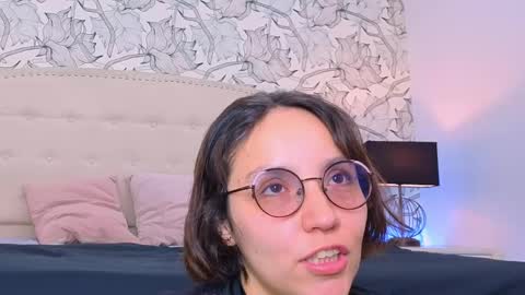 Eliza online show from June 3, 2026, 7:19 pm