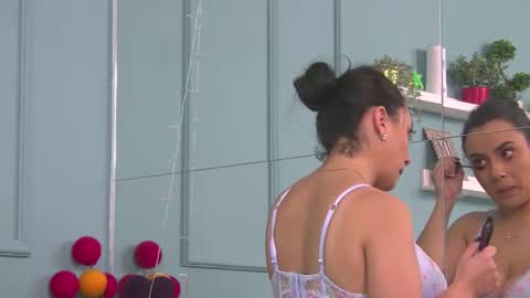 Eliza online show from February 1, 2025, 6:43 am