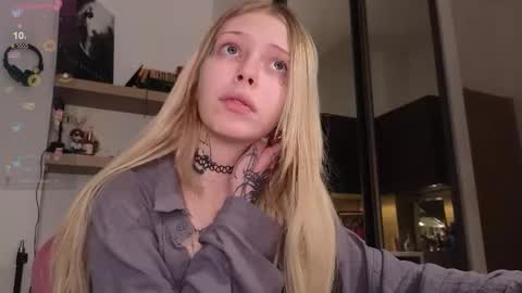 Elizabeth online show from February 2, 2026, 8:29 pm