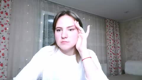 Elizabeth online show from November 16, 2025, 1:44 am