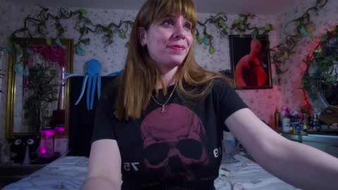 Elizabeth online show from February 3, 2025, 9:07 pm