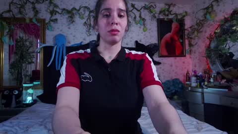 Elizabeth online show from February 4, 2025, 7:11 pm