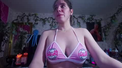 Elizabeth online show from September 9, 2025, 10:15 am