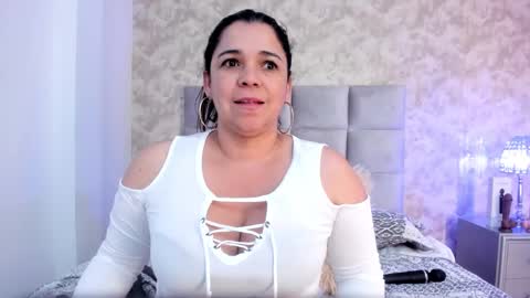 Elizabeth online show from February 10, 2025, 3:57 am