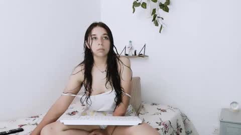 elizabeth online show from October 31, 2025, 2:18 pm