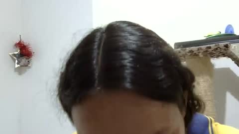 Elizabeth Martinez  online show from January 14, 2025, 6:07 pm