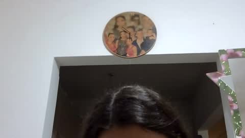 Elizabeth Martinez  online show from January 18, 2025, 7:48 pm