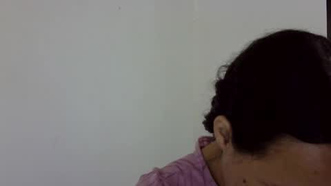 Elizabeth Martinez  online show from September 19, 2025, 8:31 pm