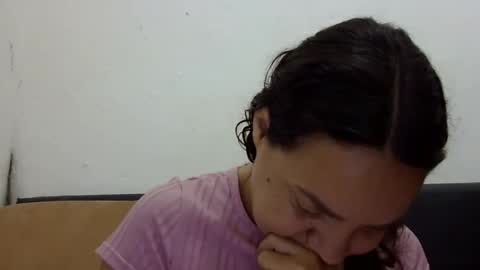 Elizabeth Martinez  online show from October 17, 2025, 3:25 pm