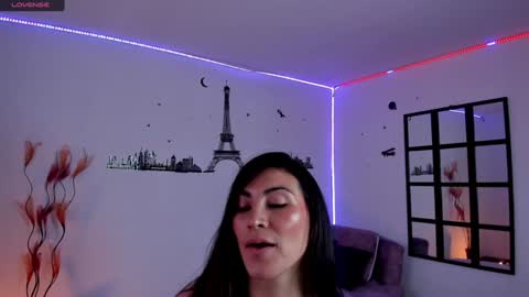 Elizabeth online show from December 4, 2024, 8:29 pm