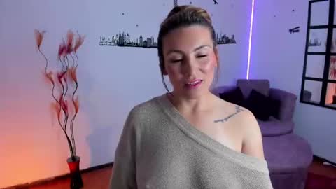 Snapshot of elizabeth_taylor_b chatting on June 14, 2026, 1:36 am Elizabeth online show from June 14, 2026, 1:36 am