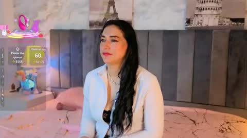 elizabth online show from November 23, 2025, 12:27 pm