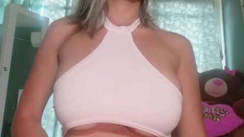 Lizzy online show from October 14, 2025, 2:18 pm