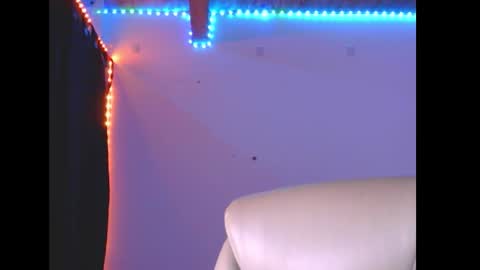 Lizzy online show from January 6, 2026, 4:11 pm