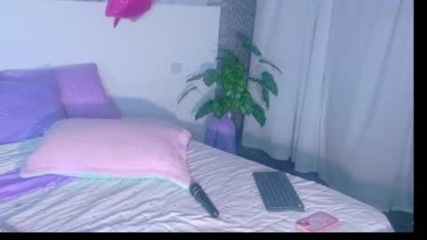 Lizzy online show from April 21, 2026, 1:42 am