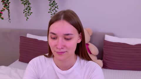 Elizabeth online show from March 5, 2025, 7:27 pm