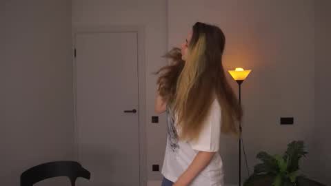 Elizabeth online show from September 14, 2025, 6:07 pm