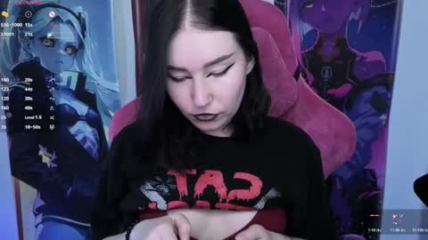 Snapshot of elizabethflowerr chatting on May 15, 2026, 2:18 am Eli online show from May 15, 2026, 2:18 am