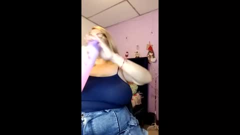 Elizabeth online show from December 14, 2025, 11:42 pm