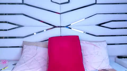 Elizabet online show from December 5, 2025, 12:36 pm