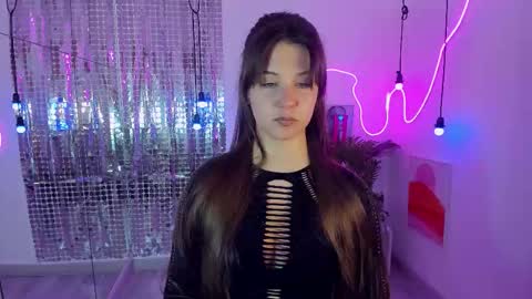 Eliza online show from October 21, 2025, 1:45 pm