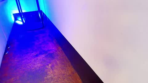 Eliza online show from April 18, 2026, 12:31 pm