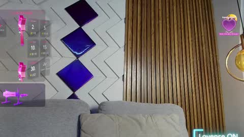 elizbeth_777 online show from March 8, 2025, 10:13 pm