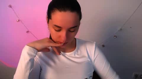 elizsun online show from April 23, 2026, 7:41 am