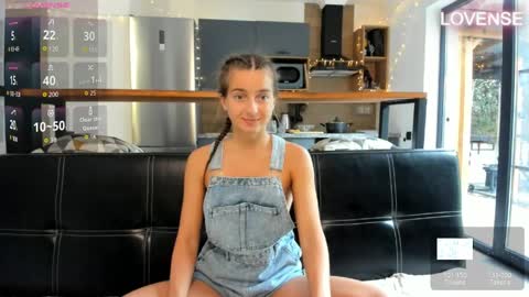 Eliz                               online show from April 14, 2026, 3:07 pm