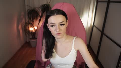elizzza_ online show from February 6, 2025, 3:31 pm