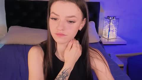 elizzza_ online show from March 5, 2026, 5:25 am