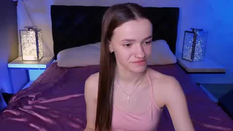 elizzza_ online show from July 14, 2026, 10:21 am