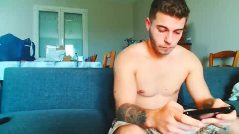 elkafit28 online show from April 15, 2026, 12:01 pm