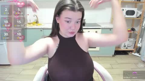 Lina online show from April 22, 2026, 12:13 am