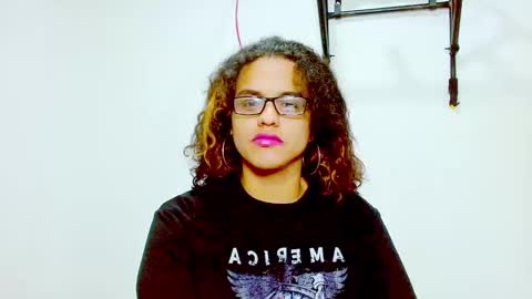 Snapshot of elkingthe chatting on December 13, 2024, 1:12 pm Diana online show from December 13, 2024, 1:12 pm