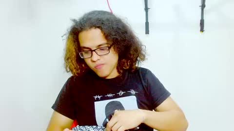 Snapshot of elkingthe chatting on December 14, 2024, 1:05 pm Diana online show from December 14, 2024, 1:05 pm