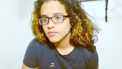 Snapshot of elkingthe chatting on December 16, 2024, 12:49 pm Diana online show from December 16, 2024, 12:49 pm