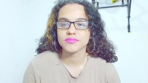 Snapshot of elkingthe chatting on December 19, 2024, 11:25 pm Diana online show from December 19, 2024, 11:25 pm