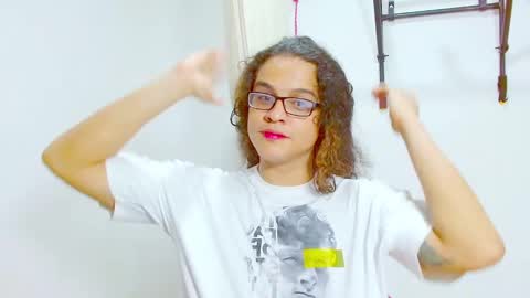 Snapshot of elkingthe chatting on January 17, 2025, 1:36 am Diana online show from January 17, 2025, 1:36 am