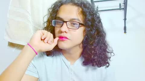 Snapshot of elkingthe chatting on January 19, 2025, 12:39 pm Diana online show from January 19, 2025, 12:39 pm