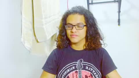 Snapshot of elkingthe chatting on February 9, 2025, 12:30 pm Diana online show from February 9, 2025, 12:30 pm