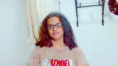 Snapshot of elkingthe chatting on February 15, 2025, 6:44 pm Diana online show from February 15, 2025, 6:44 pm