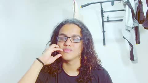 Snapshot of elkingthe chatting on February 21, 2025, 12:05 am Diana online show from February 21, 2025, 12:05 am