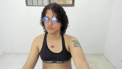 Snapshot of elkingthe chatting on December 3, 2025, 6:39 pm Diana online show from December 3, 2025, 6:39 pm