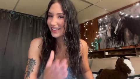 Snapshot of ella2sweet chatting on May 14, 2026, 12:12 pm Ella online show from May 14, 2026, 12:12 pm